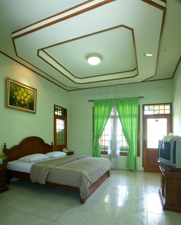 Pasir Putih Resort Bengkulu Zimmer foto